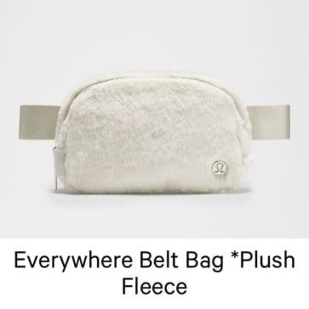 Lululemon plush fleece belt bag NWT